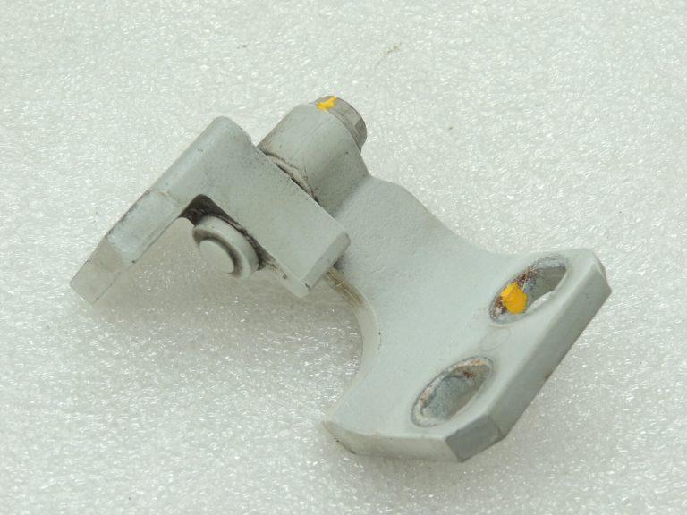 Alfa Romeo Giulietta 940 296 BIANCO GHIACCIO Kreisā augšējā durvju eņģe 50525347