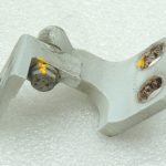 Alfa Romeo Giulietta 940 296 BIANCO GHIACCIO Kreisais apakšējais durvju šarnīrs 50525348