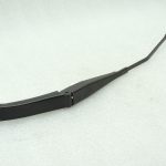 Alfa Romeo Giulietta 940 Priekšējā kreisā stikla tīrītāja roka 50509402 Stikla tīrītāja roka kreisā pusē