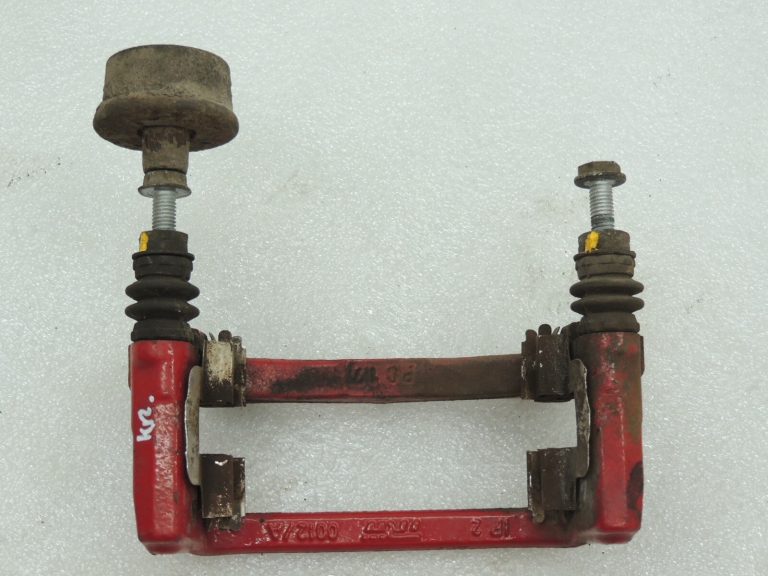 Alfa Romeo Giulietta 940 Aizmugurējais kreisais labais bremžu suporta kronšteins 77364524