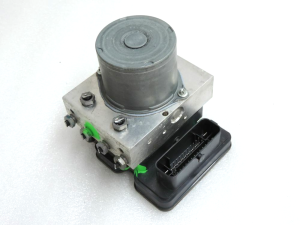 Mercedes W205 C63 AMG ABS pump Pump hydraulic block ESP Plus A2054310600