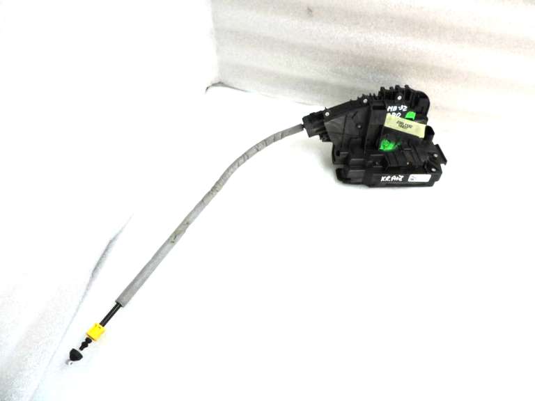 Mercedes W205 durvju slēdzene aizmugurējā kreisā durvju slēdzene aizmugurējā kreisā A0997309500