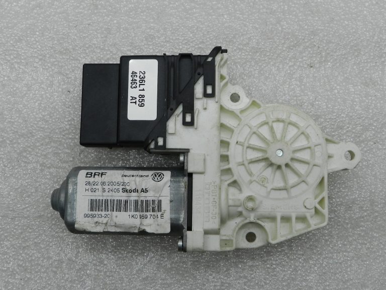 Skoda Octavia VW oriģināls logu regulatora motors aizmugurējā labajā pusē