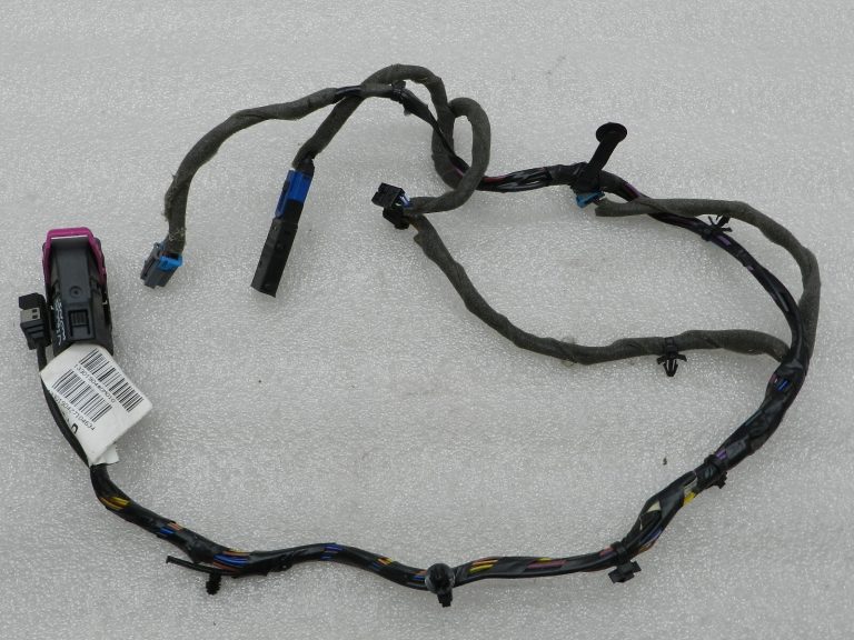 Opel Insignia oriģinālās elektroinstalācijas centrālā konsole
