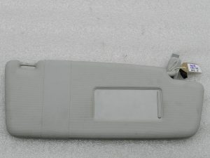 VW Touran oriģinālais saules aizsarglīdzeklis labajā pusē 1T0857551F