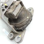 Renault Trafic III 1.6DCi Vivaro B Dzinēja stiprinājums pa labi 113752598R 93868345