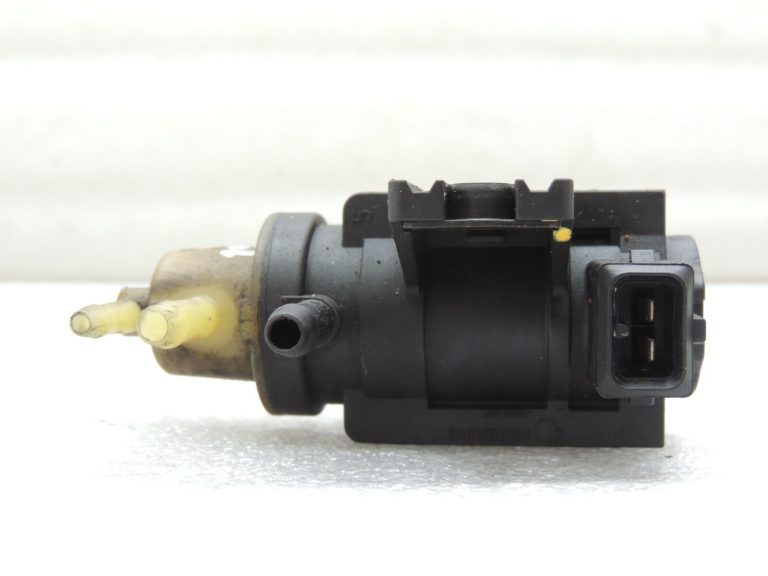 Renault Trafic III 1.6D 107kw Vivaro B Vakuuma vārsts Solenoīda vārsts 149566740R