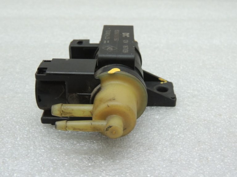 Renault Trafic III 1.6D 107kw Vivaro B Vakuuma vārsts Solenoīda vārsts 8200790180