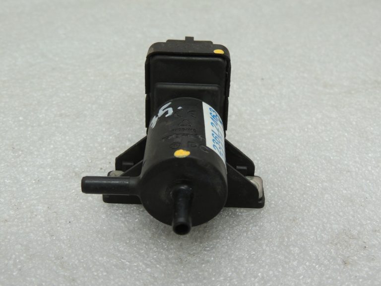 Renault Trafic III 1.6D 107kw Vivaro B Vakuuma vārsts Solenoīda vārsts 8200762162