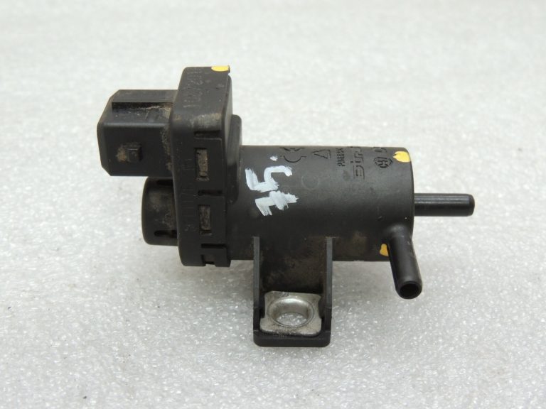 Renault Trafic III 1.6D 107kw Vivaro B Vakuuma vārsts Solenoīda vārsts 8200762162