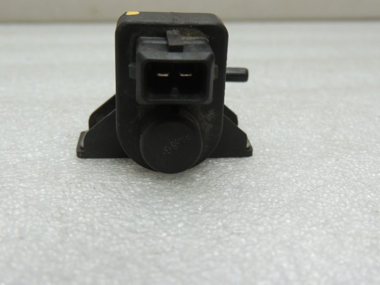 Renault Trafic III 1.6D 107kw Vivaro B Vakuuma vārsts Solenoīda vārsts 8200762162