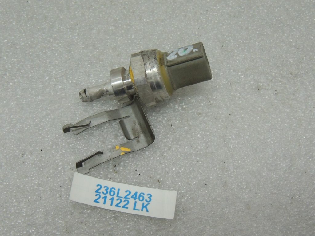 Renault Trafic III 1.6D 107kw Vivaro B Spiediena sensors Izplūdes spiediena sensors 223650901R
