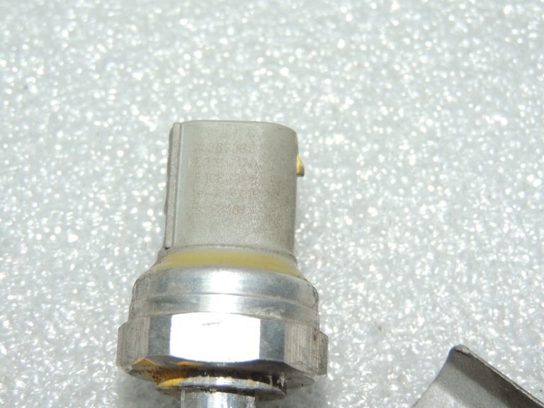 Renault Trafic III 1.6D 107kw Vivaro B Spiediena sensors Izplūdes spiediena sensors 223650901R