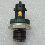 Renault Trafic II 2.5 DCi G9U630 Degvielas spiediena sensors Spiediena sensors 8200703127
