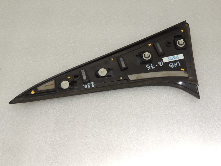 BMW X5 F15 aizmugurējo durvju apdare aizmugurējā labajā pusē BLACK 51627304606 7304606