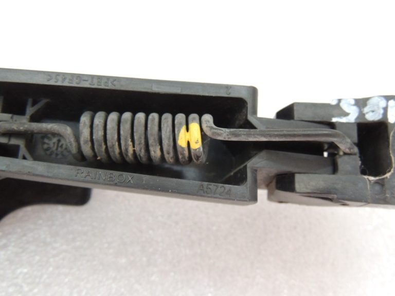 BMW X5 F15 Aizmugurējā vējstikla tīrītāja rokturis Aizmugurējais 61627294431 7294431 61627294430