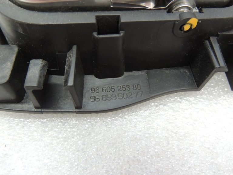 Peugeot 508 priekšējā aizmugurējā labā iekšdurvju rokturis 9144G4 9660525380 9685950277
