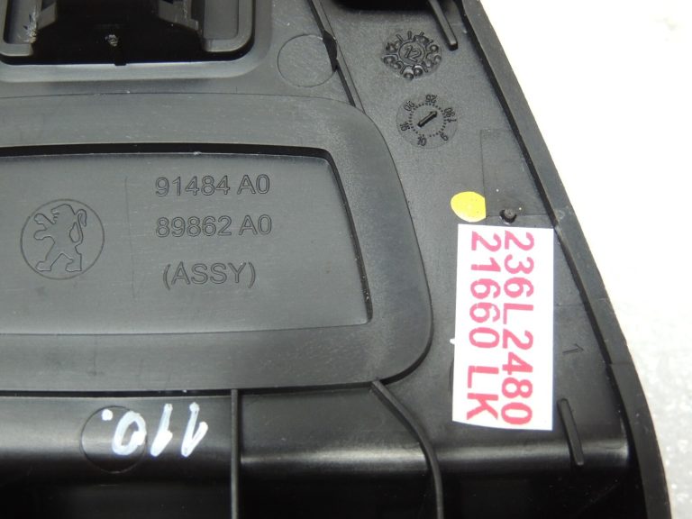 Peugeot 508 salons Brīdinājuma trīsstūra turētājs 96705441XZ 9670544177