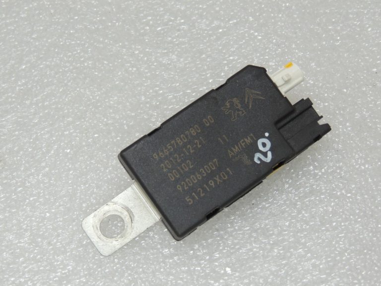 Peugeot 508 antenas pastiprinātājs 6587 98 Vadības bloks 9665780780 658798