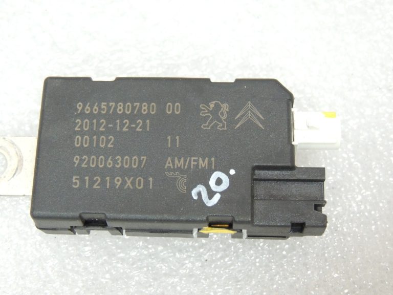 Peugeot 508 antenas pastiprinātājs 6587 98 Vadības bloks 9665780780 658798