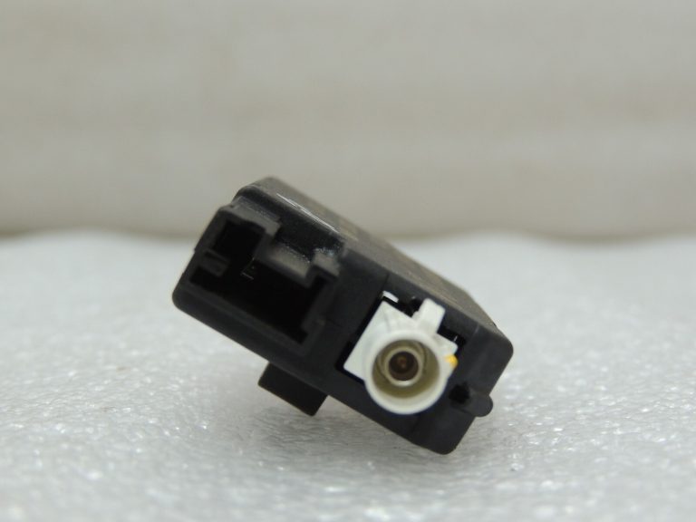 Peugeot 508 antenas pastiprinātājs 6587 98 Vadības bloks 9665780780 658798