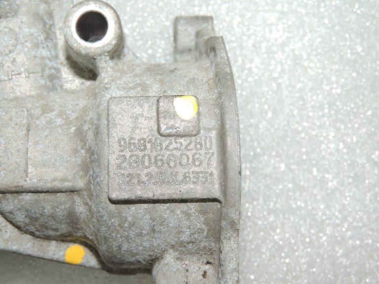 Peugeot 508 2,0HDI EGR vārsts EGR 9681825280 Izplūdes gāzu recirkulācijas vārsts 1618GZ