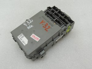 HONDA CR-V III 2.2 i-DTEC drošinātāju kārbas moduļa vadības bloks 38200-SWA-G63