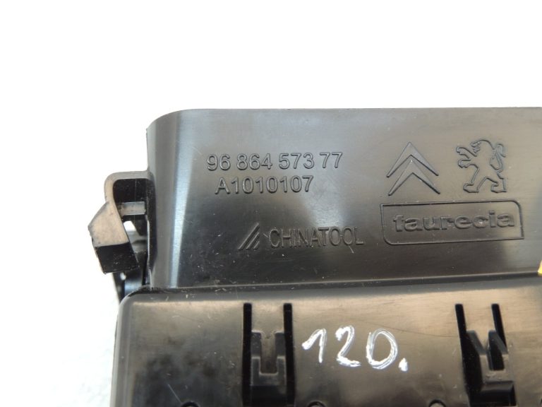 Peugeot 508 Priekšējā kreisā ventilācijas atvere Gaisa vads 9686457377 8265QL