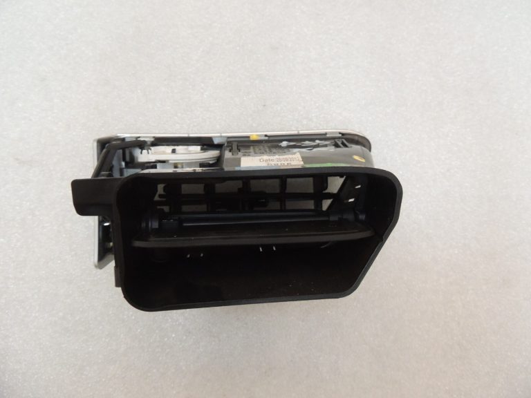 Peugeot 508 Priekšējā kreisā ventilācijas atvere Gaisa vads 9686457377 8265QL