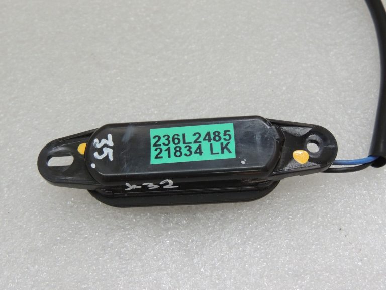 HONDA CR-V III aizmugurējo durvju atvērējs aizmugurējo durvju slēdža atvēršanas poga 74810-SWA-A01