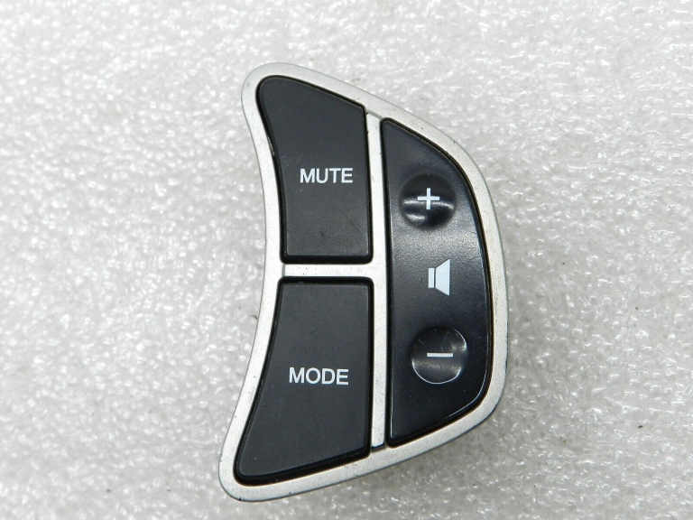 Kia Ceed oriģināls tālvadības stūres rats 967101H2001S