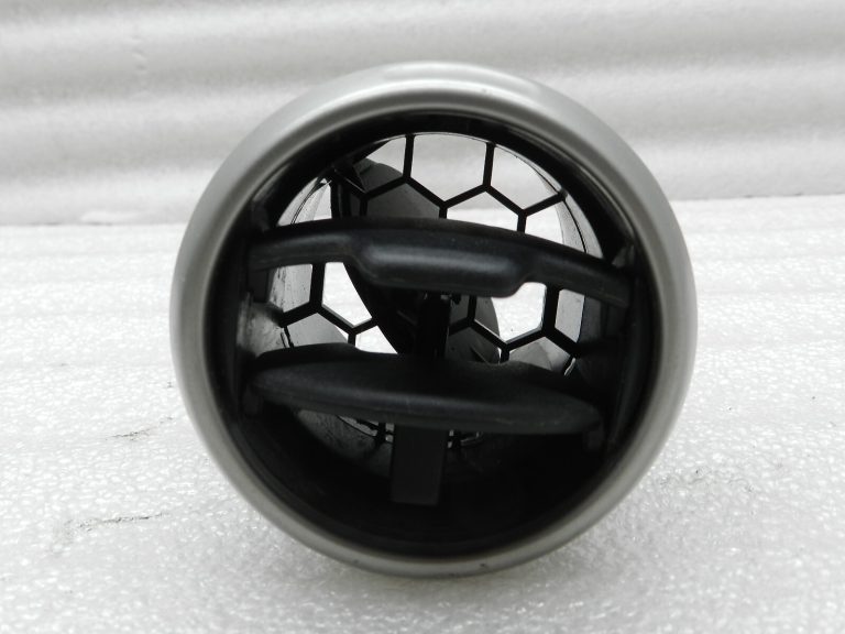 Nissan Qashqai oriģināls ventilācijas atveres kreisā 68760jd10a