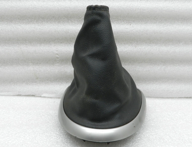 Nissan Qashqai oriģinālā pārnesumu pārslēgšanas poga ādas 96935JD000