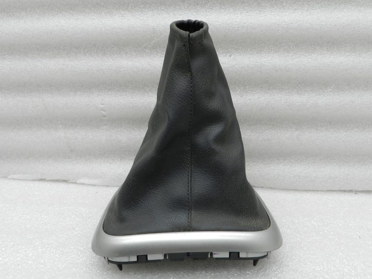 Nissan Qashqai oriģinālā pārnesumu pārslēgšanas poga ādas 96935JD000