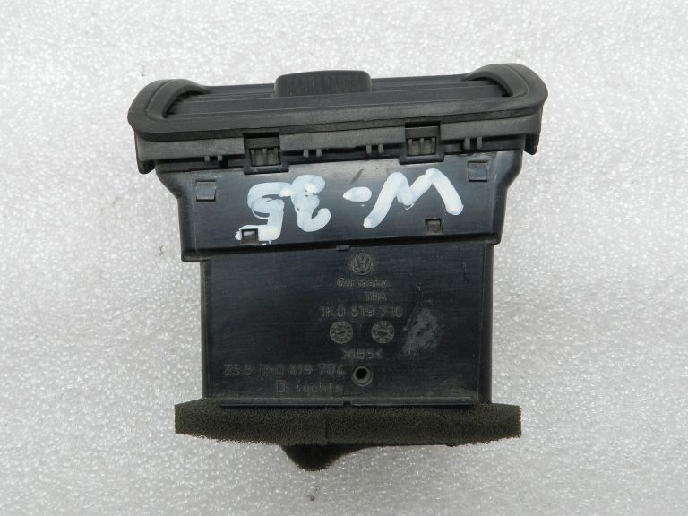 VW Golf V oriģinālā gaisa ventilācijas caurule labajā pusē 1K0819704D