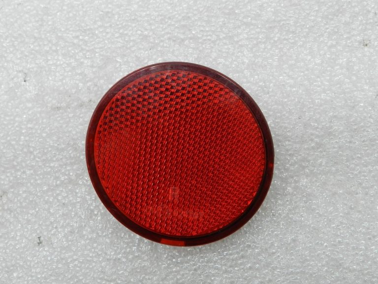 Nissan Qashqai oriģināls aizmugurējais bamperis, sarkans atstarotājs 26560EB300