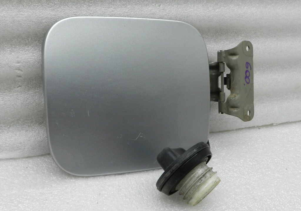 Nissan Qashqai original fuel filler flap KY0 Diamond Silver Metallic G8830JD0M0