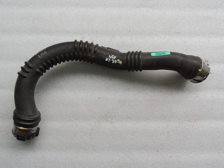 Renault Trafic III 1.6DCI 107kW Vivaro B Starpdzesēšanas caurule 144606126R 93867727