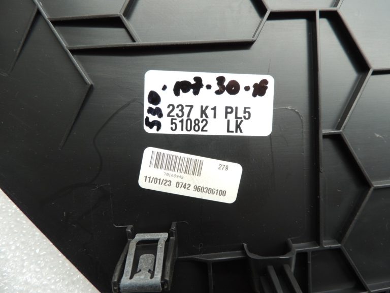 Seat Cupra Leon KL8 Pārsegs Centrālajai konsoles apdarei labajā pusē 5FB8630454PK 5FB8630454PK
