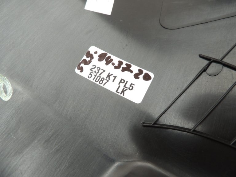 Seat Cupra Leon KL8 Sportstourer aizmugurējā sēdekļa apdare labajā pusē 5FA867766B4PK