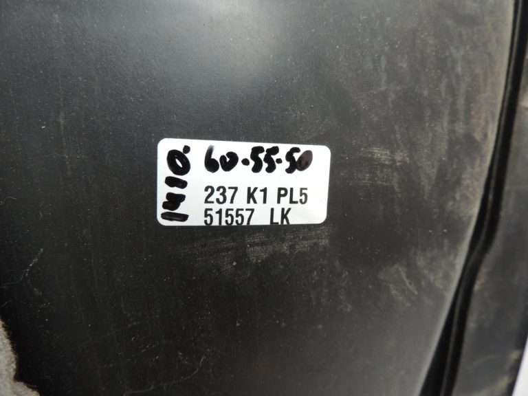 Cupra Leon KL8 riteņa arkas uzlikas iekšējais dubļusargs riteņa arkas uzlikas priekšējā labā daļa