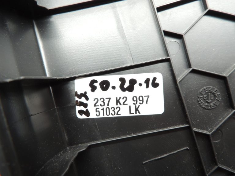 Seat Cupra Leon KL8 B-svārstieņa apdares vāks melns 5FA8672444PK