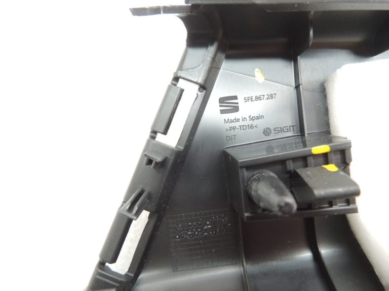 Seat Cupra Leon KL8 C-svārstieņa apdares vāks kreisais melns 5FE8672874PK