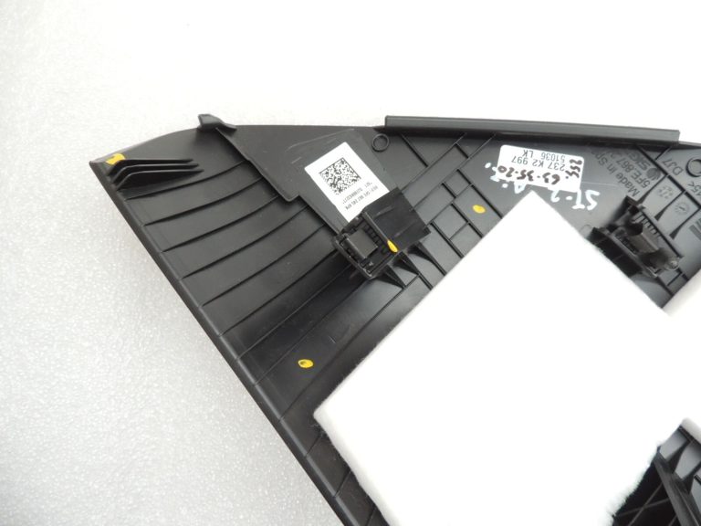Seat Cupra Leon KL8 C-svārstieņa apdares vāks kreisais melns 5FE8672454PK