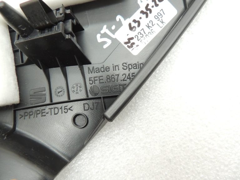 Seat Cupra Leon KL8 C-svārstieņa apdares vāks kreisais melns 5FE8672454PK