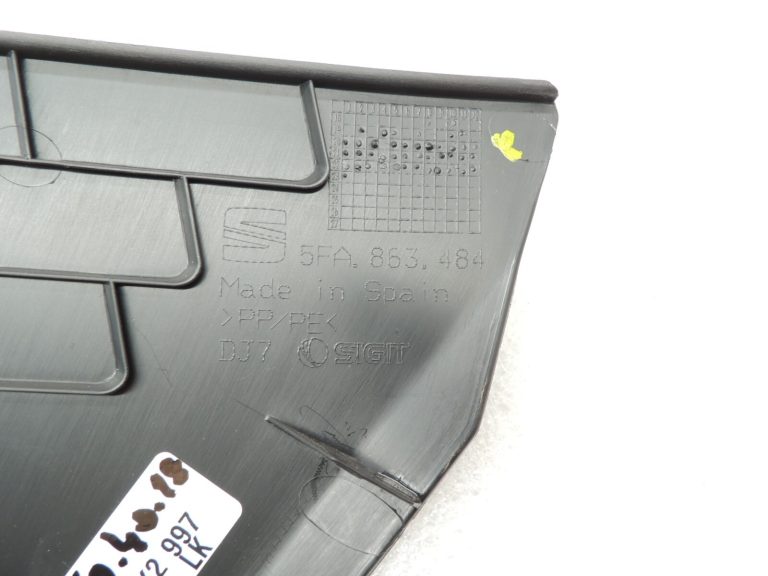 Seat Cupra Leon KL8 A-svārstgala apdare, apakšējā labā 5FA8634844PK