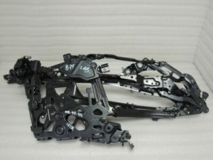 BMW 3. sērijas E93 kabriolets Salokāms tops Aizmugurējās labās eņģes