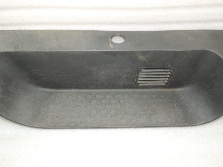 Renault Trafic III Priekšējais kreisais durvju sliekšņa protektora panelis 93868844 768510190R