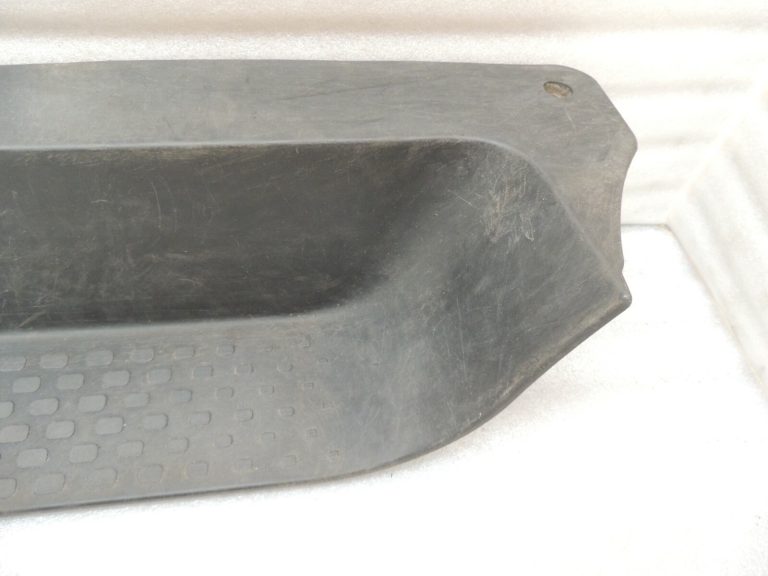 Renault Trafic III Priekšējais labās puses durvju sliekšņa protektora panelis 93450152 769518239R