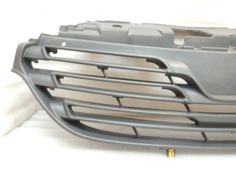 Renault Trafic III priekšējais režģis Radiatora režģis 623108673R